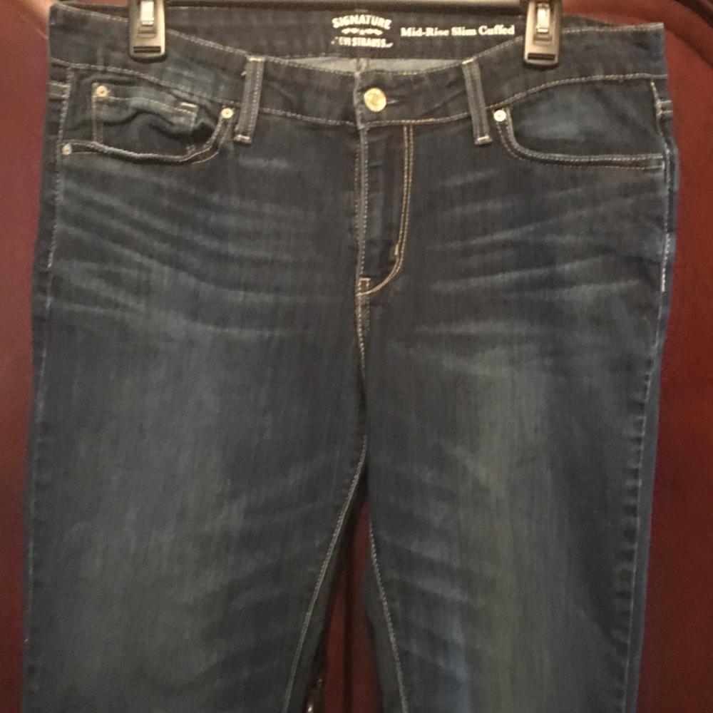 Levi's Mid-Rise Slim Cuffed -Stretchy - Size 14/32